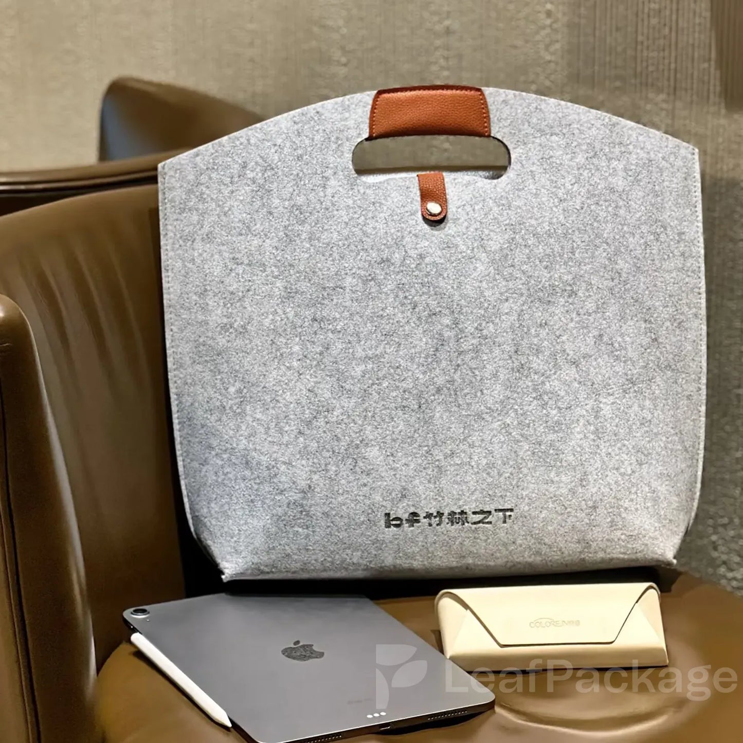 Custom Die-Cut Handle Felt Bag