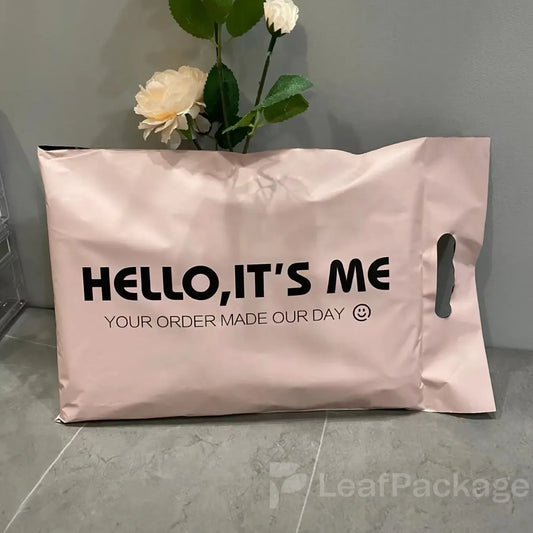 Eco-friendly custom plastic mailing bags with strong handles, ideal for small business e-commerce packaging solutions.
2