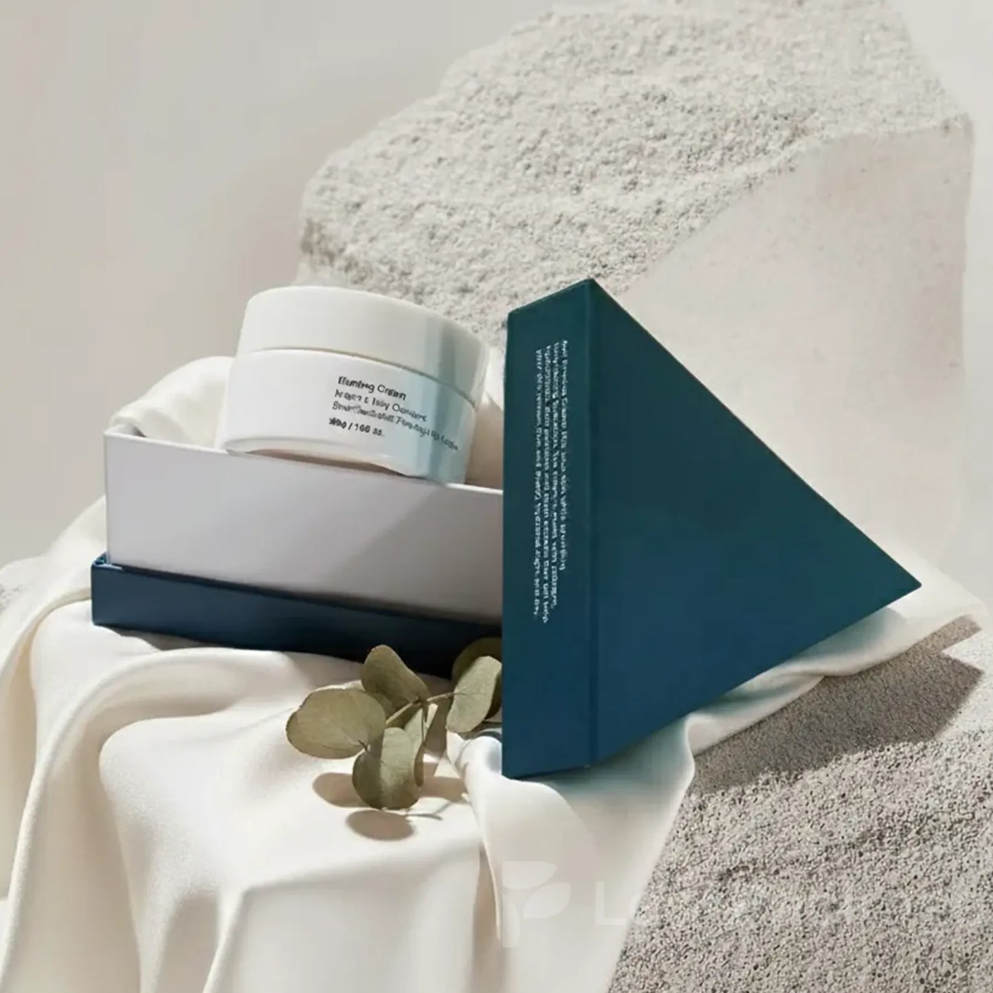 Eco-friendly custom triangle product box made from recyclable paper, perfect for small business product display and unique packaging designs.