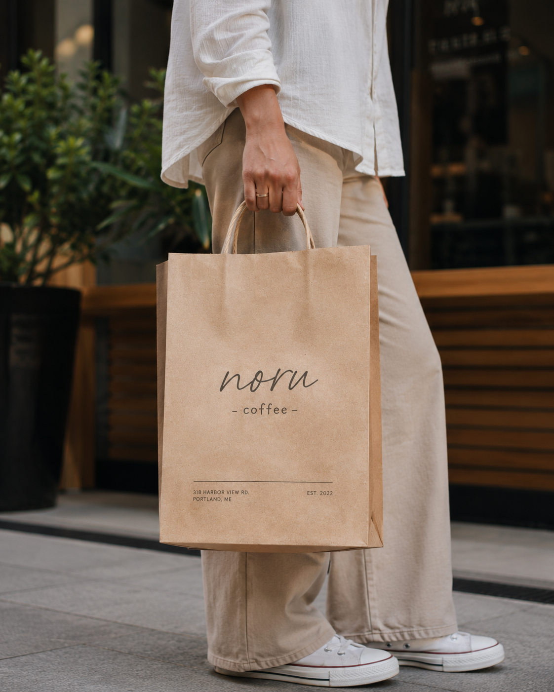 Custom Kraft Paper Shopping Bags with Logo