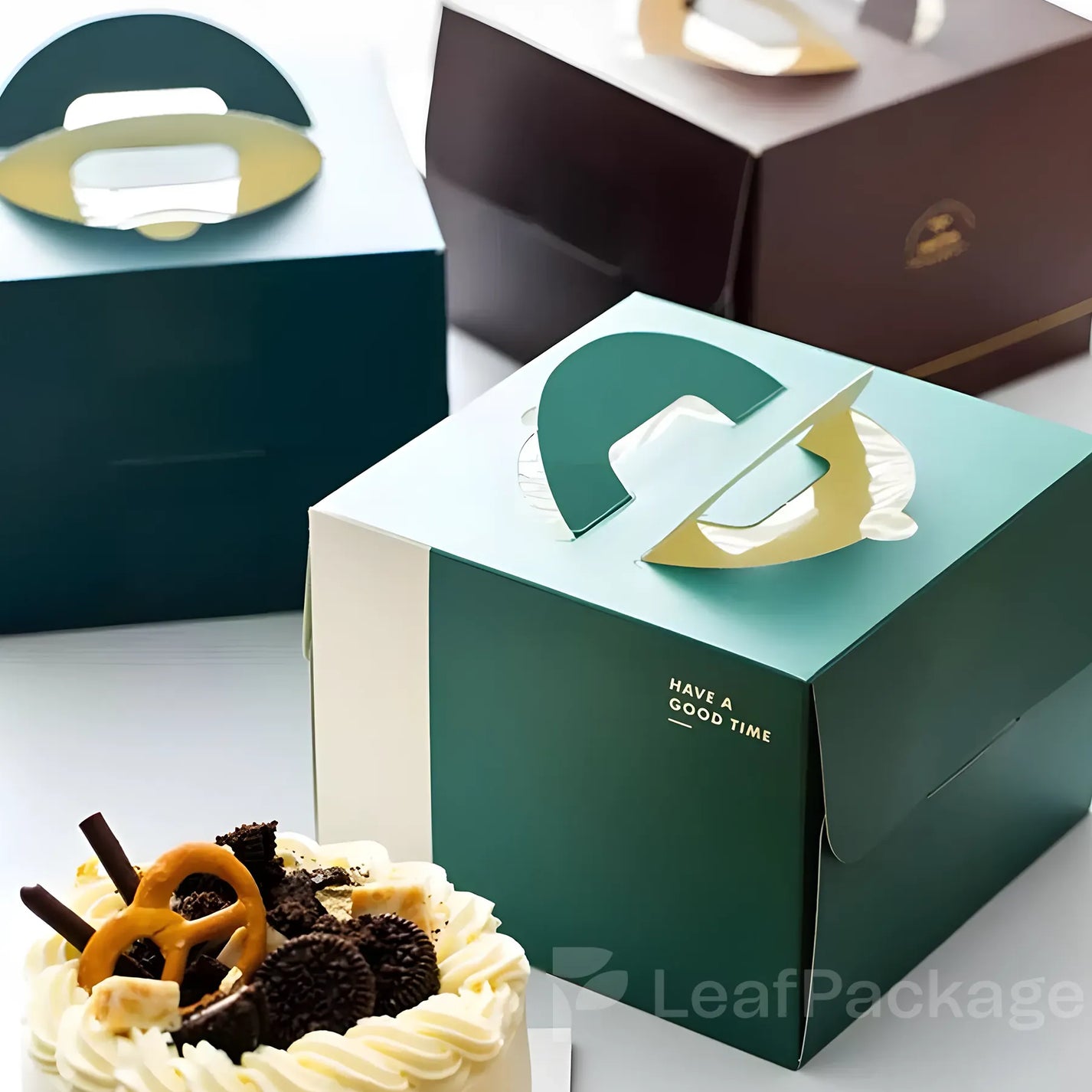 持ち手付き窓付きケーキ箱