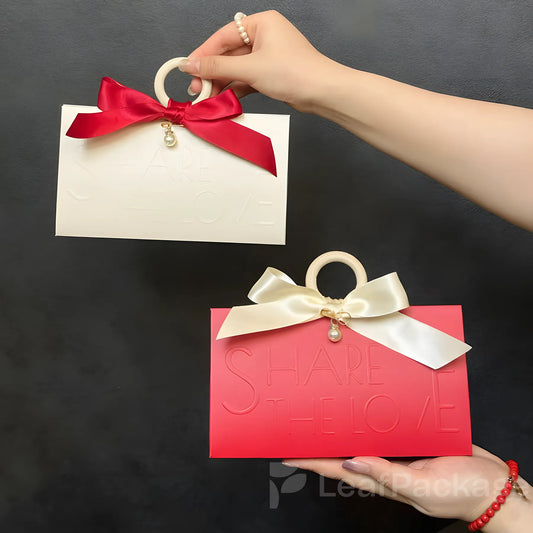 Custom Triangular Folding Boxes