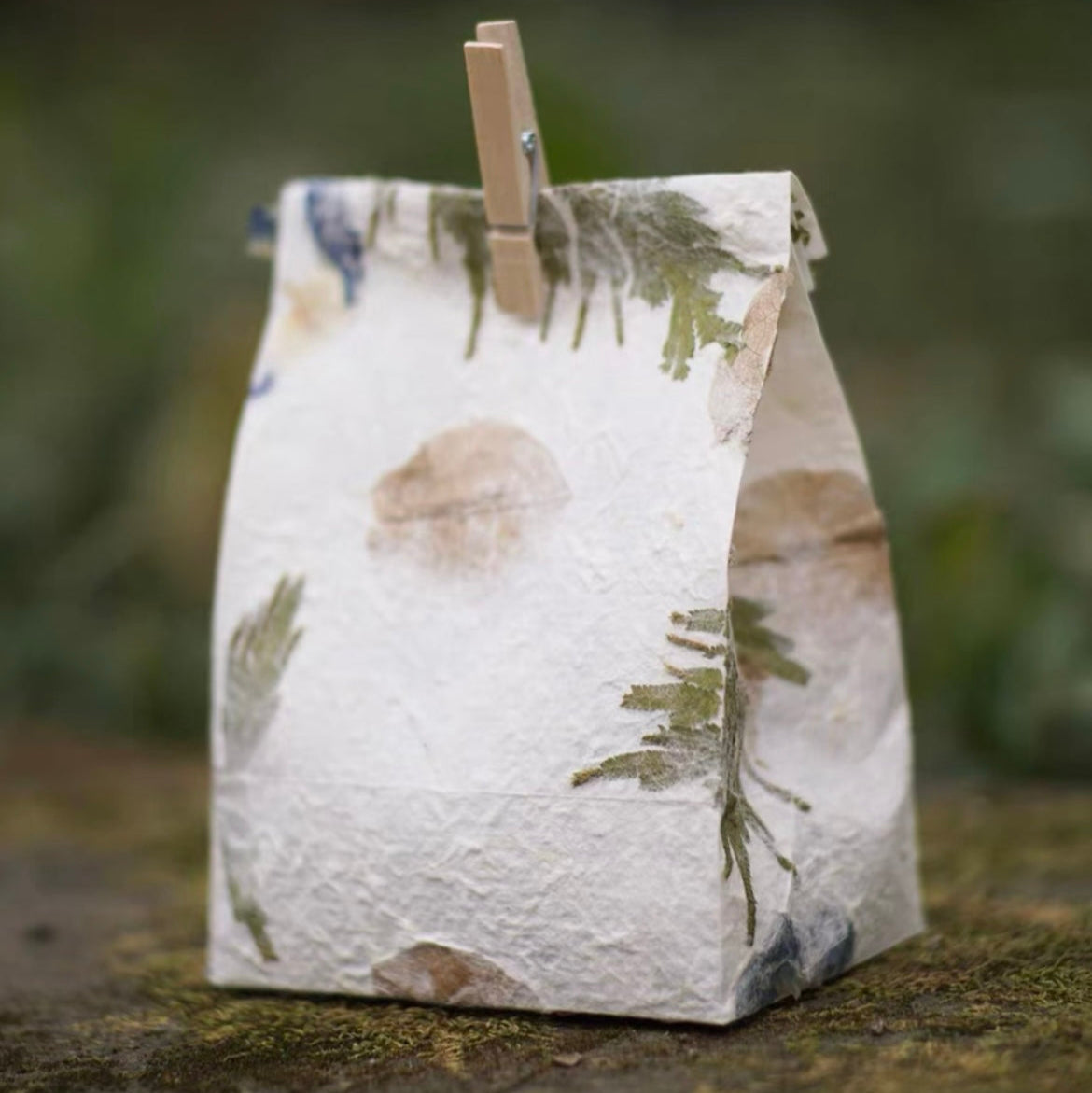 Custom Embossed Paper Gift Bags
