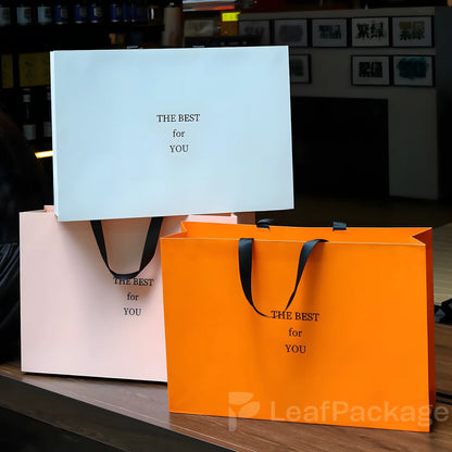 Custom Luxury Paper Shopping Bags with Handles