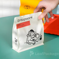 Eco-friendly flat bottom coffee bags featuring resealable zipper closure, supporting custom sizes and small batch orders for specialty coffee brands.