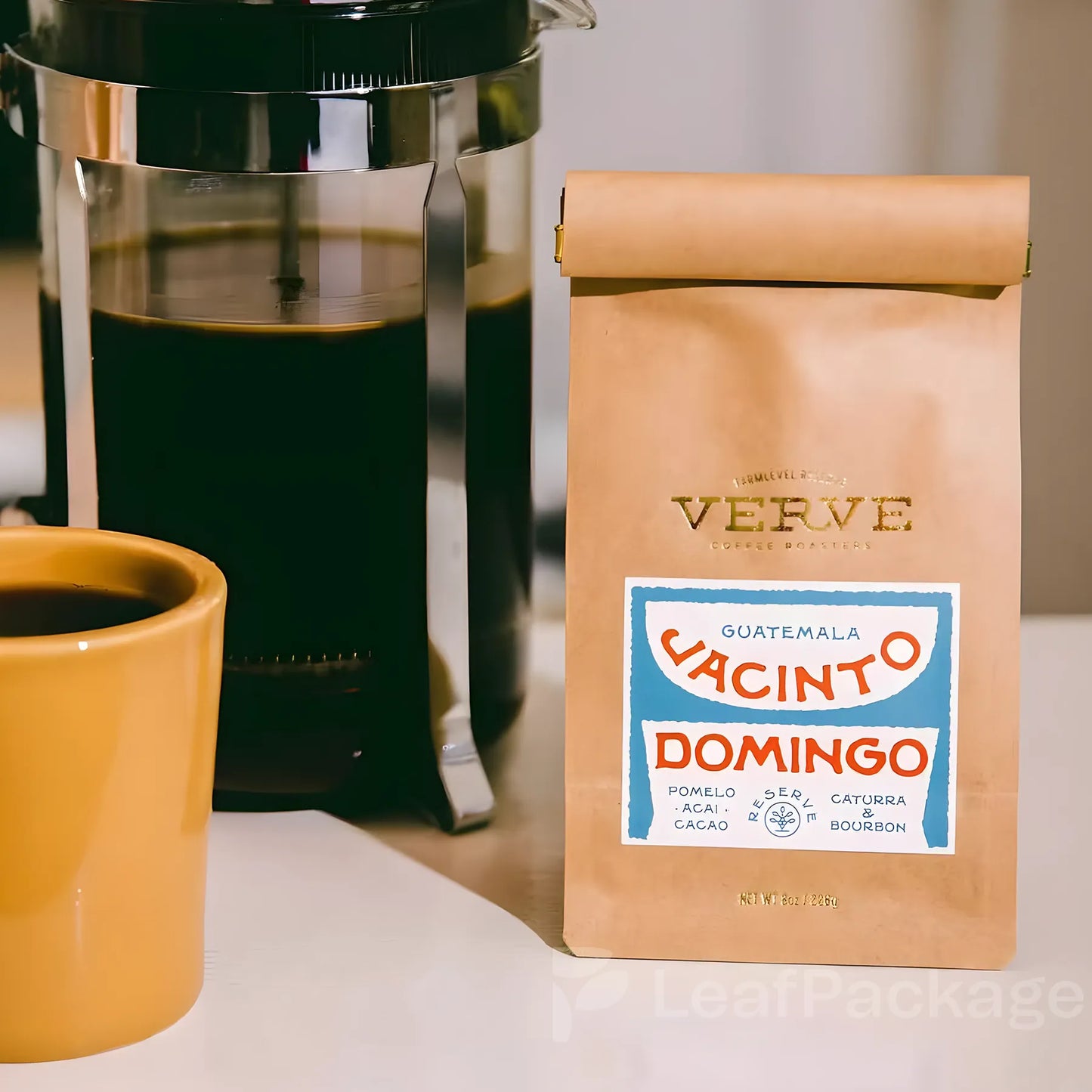 Eco-friendly kraft paper coffee bags with flat bottom and resealable zipper, supporting small batch customization for coffee roasters.