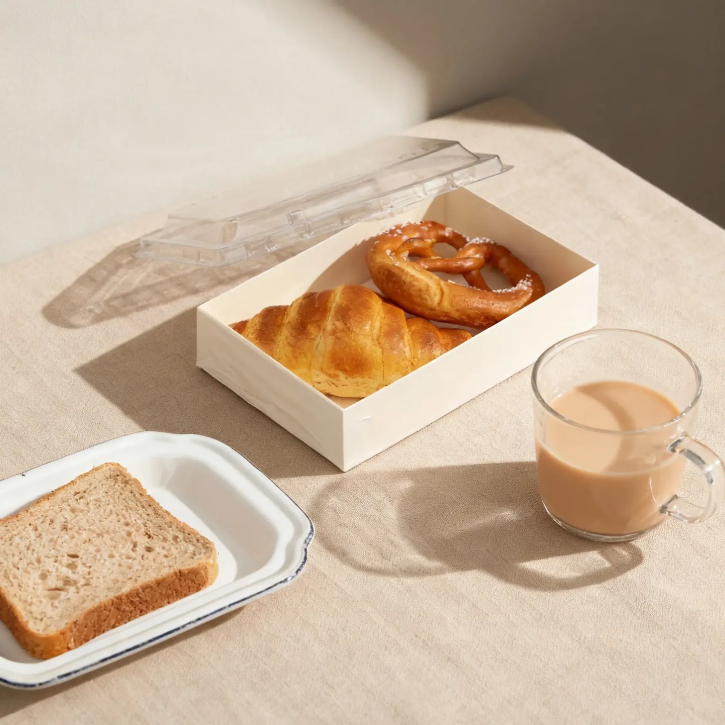 LeafPackage custom foldable lunch box with wooden lid, perfect for small businesses seeking sustainable and reusable packaging solutions.