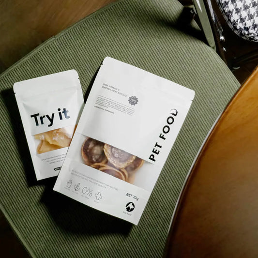 Custom eco-friendly pet food packaging bags for small businesses, perfect for dry or wet pet food, low minimum orders, sustainable and innovative packaging solutions